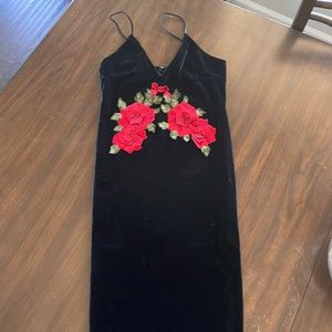 MISSGUIDED Velvet MIDI Dress